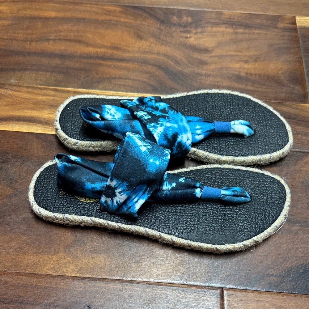 Nalho Blue Tie-Dye Fabric Knot Flip Flop Sandals